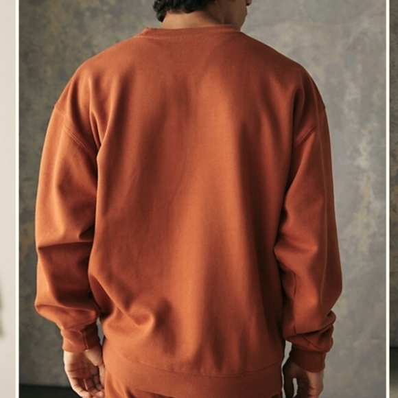 Russell Athletic Relaxed Crewneck Sweatshirt - Picture 5 of 7